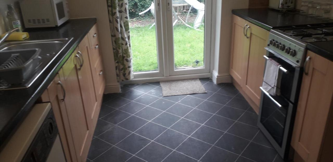 Green Village Guest House - Near Manchester Airport Sale Luaran gambar